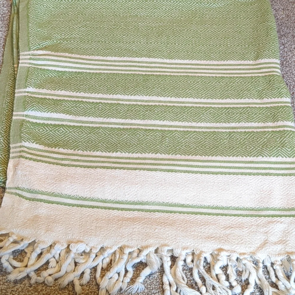 Demmex color green